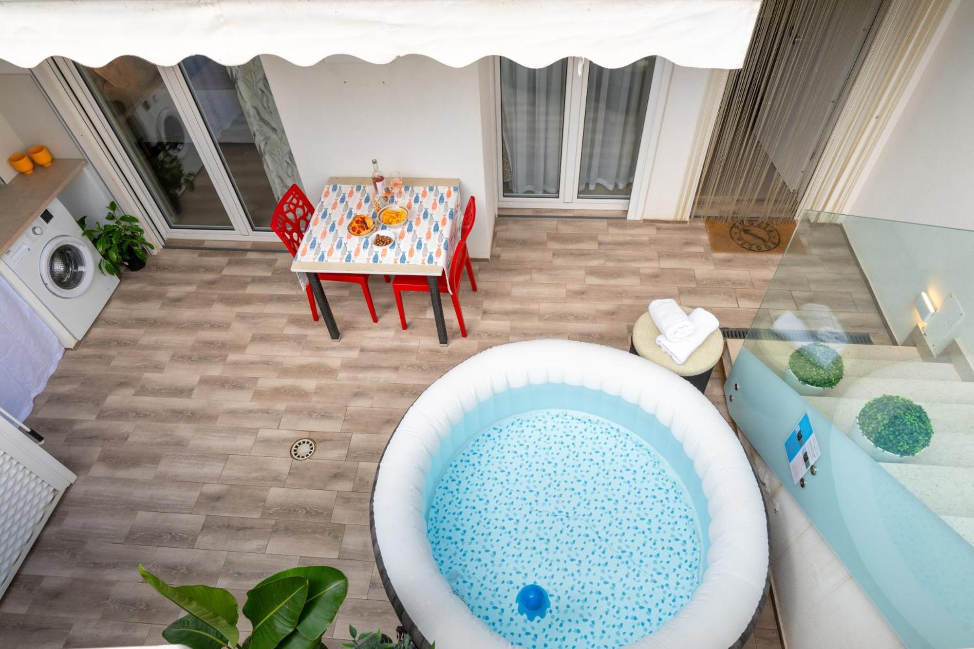 Cozy Marine Apt With Jacuzzi - 250Mt From Sea Polignano a Mare Exterior photo
